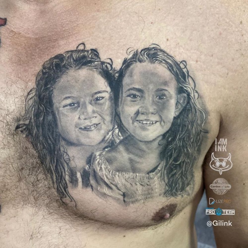 daughters-portrait-chest-piece