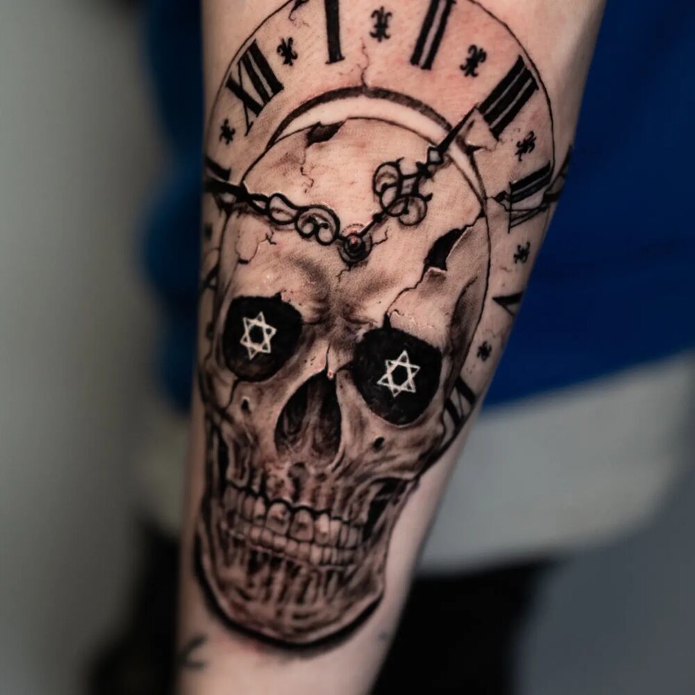 skull-clock-tattoo